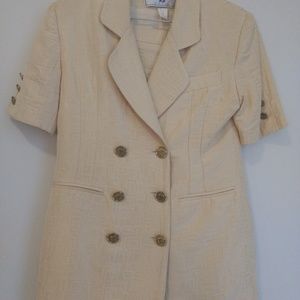Centric Chanel Vintage 2022, skirt suit. Size 40.